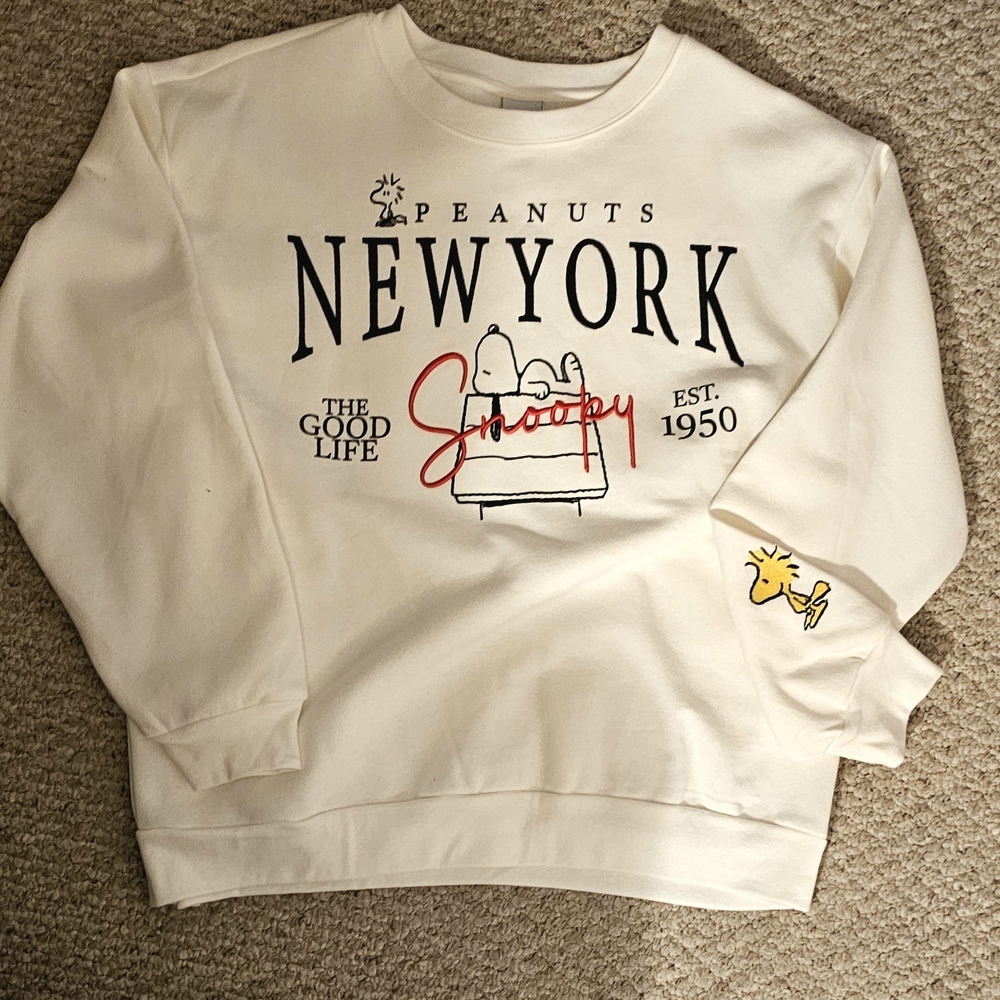 Peanuts New York Snoopy Sweatshirt